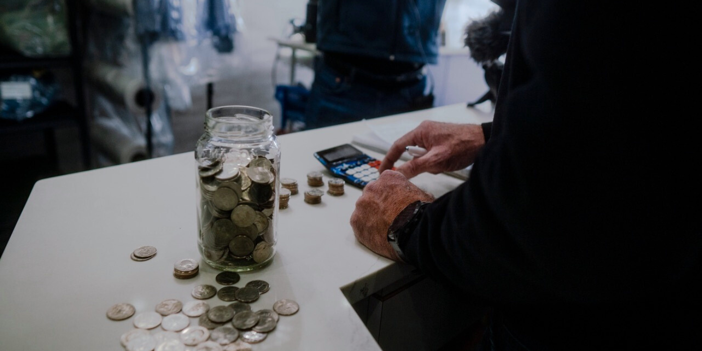Coin Collection in Laundromats: What Every Owner Needs to Know About Counting Coins